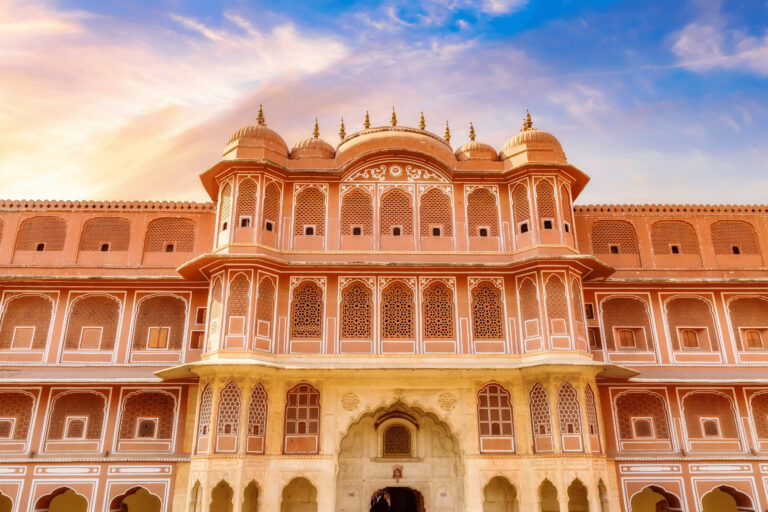 Glorious Places That You Should Discover With Golden Triangle India Tour