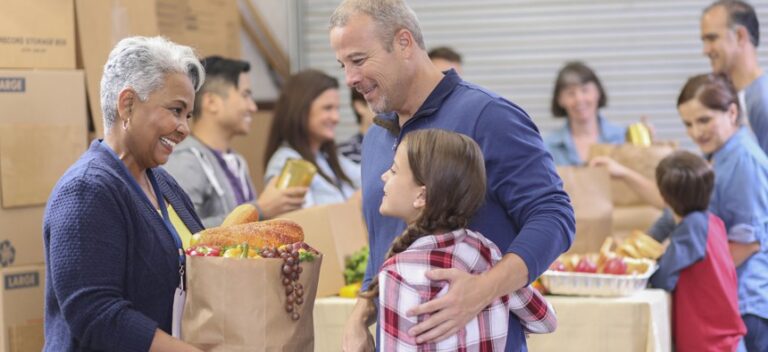 How to Help Others This Thanksgiving