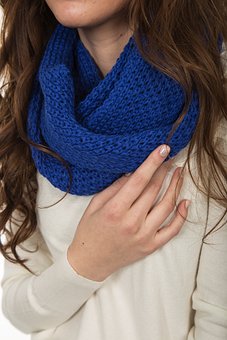 The scarf and common blunders people make when wearing them