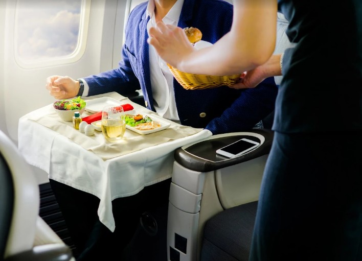 How to Find the Best Business Class to Europe? Friendly Tips for Business Class to Paris